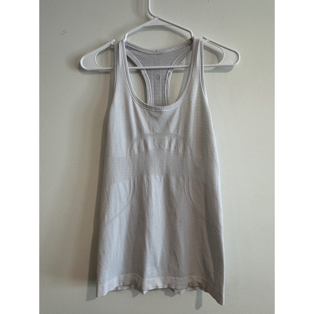 Lululemon Swiftly Tech Racerback 2.0 Women Size 6 White Striped Seamless Tank